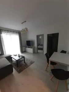 Lewa Łódź - 兹盖日