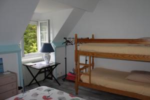 B&B / Chambres d'hotes Le Clos des Ecureuils : Chambre Double avec Salle de Bains Commune