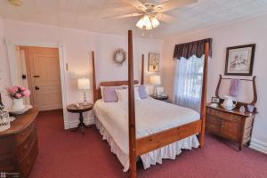 Lizard Creek Inn