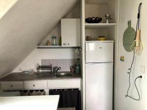 Appartements Le Spot, charmant studio a 200m de la mer : photos des chambres