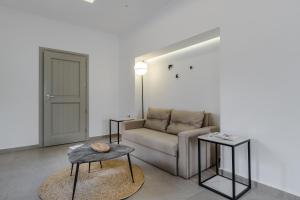 Symphony Suites Santorini