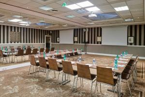 Hotels Holiday Inn Nice, an IHG Hotel : photos des chambres