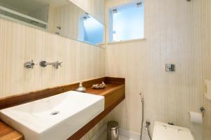 Iluminado em Copacabana - Paisagem leve - BC706 Z2