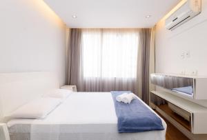 Iluminado em Copacabana - Paisagem leve - BC706 Z2