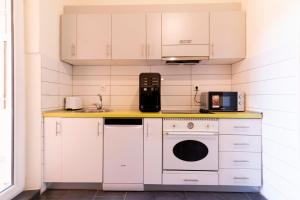 Jevrejska - Central Apartment with Free Parking