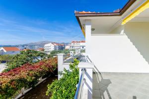 Apartments Palm tree