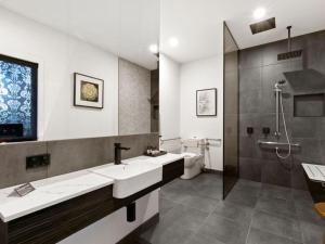 Campania Non Spa Suite