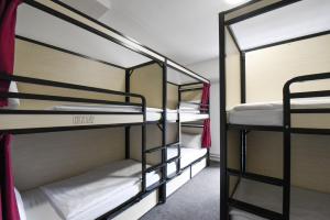 Bed in 8-Bed Mixed Dormitory with Shared Bathroom room in Kinlay House Eyre Square Hostel