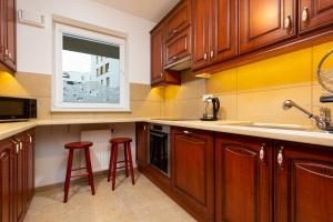 Mokotow Business Center Apartments by Noclegi Renters