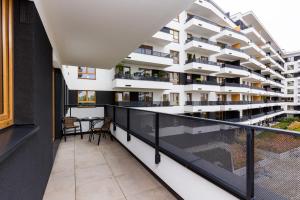 Mokotow Business Center Apartments by Noclegi Renters