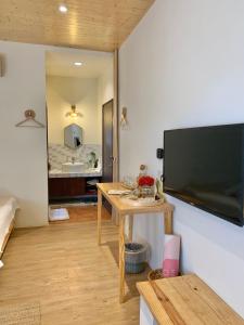 Phòng 4 người Nhìn ra cảnh Núi non (Quadruple Room with Mountain View)