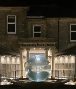 迪恩公园酒店 - 邓弗姆林