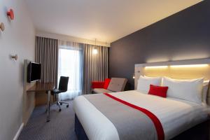 Holiday Inn Express Cheltenham Town Centre by IHG