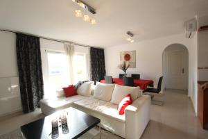 Precioso apart sur y norte cerca playa y centro - Cascadas de la Marina