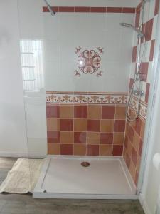 B&B / Chambres d'hotes A L'Ombre Du Marronnier GITES : photos des chambres