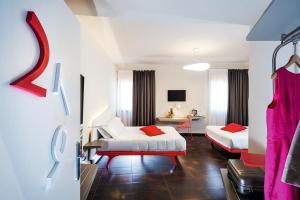 Superior Room with 2 Double Beds