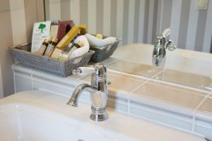 Romantic Suite room in Schloss Hotel Dresden Pillnitz