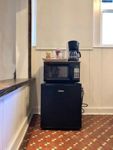 Private Studio with Free Parking