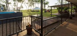 Skippers at Dundee - Batchelor