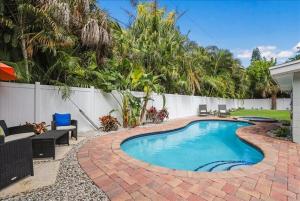 Three-Bedroom House room in Rays N Waves home