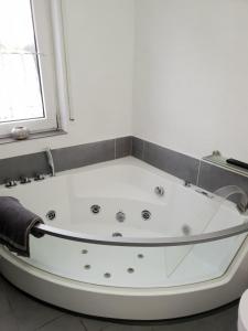 Schöne Wohnung Kleiner Onkel auf idyllischem Reiterhof nahe Burg Eltz