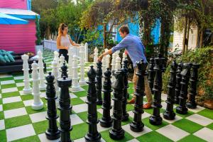 7 Bedroom - Sleeps 14! Next to Bourbon Street