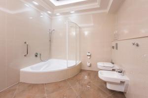 Suite (2 Adults) room in Hotel Dvorana