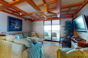 Three-Bedroom Apartment room in Sea Colony Edgewater House VI