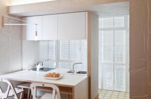 DestinationBCN Universitat Apartments