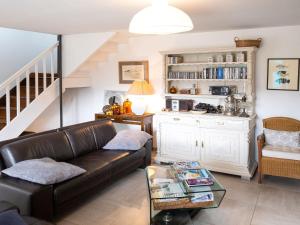 Maisons de vacances Quaint Holiday Home in Saint with Garden : photos des chambres