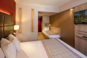 Hotels Best Western Plus Le Lavarin : photos des chambres