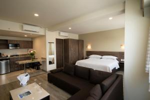 Crown Victoria Hotel