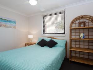 Carindale, 13 19 Dowling Street - Ground floor unit with complex pool and tennis court