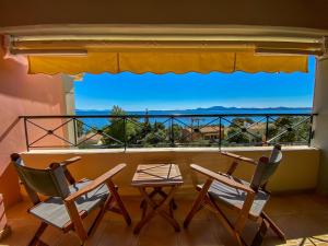 La Riviera Barbati Seaside Luxurious Apartments & villas Corfu Greece