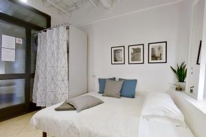 Studio - 16 Via dell'Orso  room in Nostromondo Apartments Rome City Centre