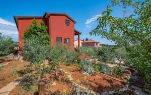 IVA house with apartment 