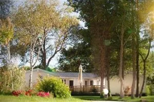 SAINT NICOLAS LODGE - 普罗万