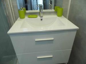 Joli petit T2 calme au bord de leau