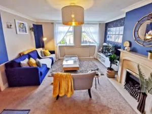 Noknokstay-Highstone House,4 Bedrooms, Garden with Parking, Great for Longer Stay - Hoyland Nether