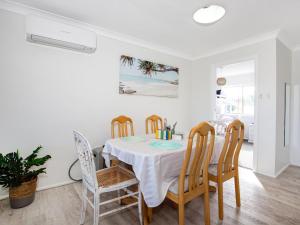 Palms I Pet Friendly I 2 Mins to Beach