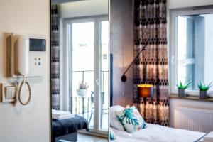 Apartament Targi z garażem i siłownią