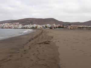 PISO 3 DORMITORIOS EN GRAN TARAJAL con wifi