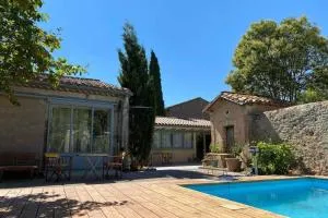 Cave atelier dans ancien domaine viticole - Moux