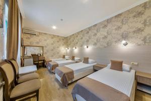 Quadruple Room room in Atlas Hotel