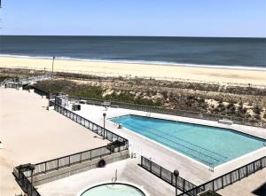 Sea Colony Island House