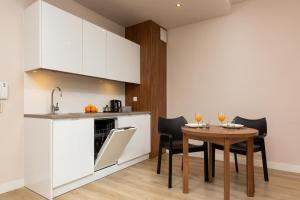 Apartments Warsaw Magazynowa by Renters