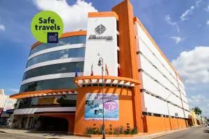 梅里达大使酒店 - 乌斯马尔