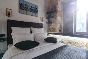 Три квартала от Оперного-тихий Лофт-Новый апарт