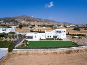 Yin Yang Villa Paros Greece