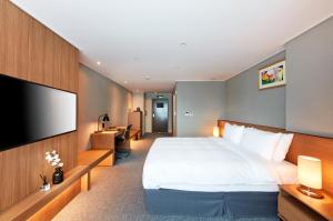 Ramada by Wyndham Gumi